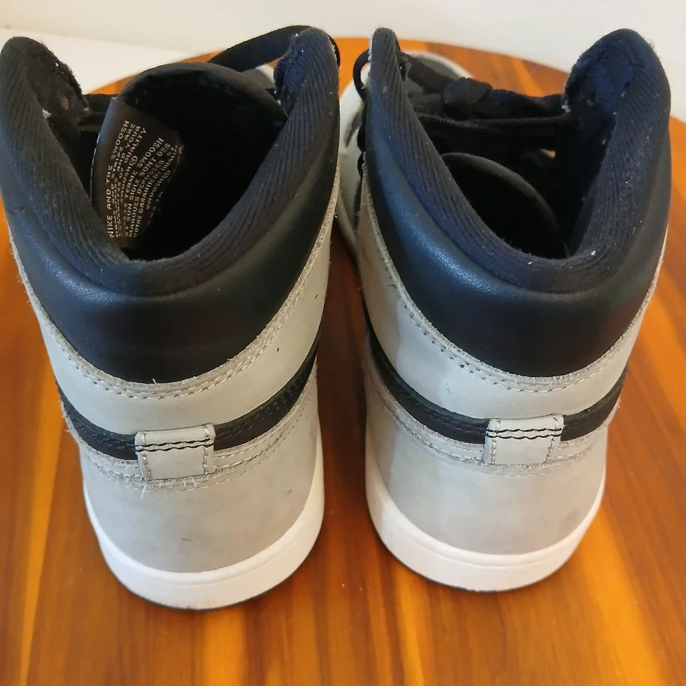 Jordan 1 Retro High OG Shadow 2.0 Mens 7 Grey Black Running Shoes 555088-035